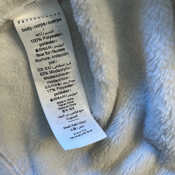 Pottery Barn Faux Fur Ombre soft hooded robe - Picture 6 of 10